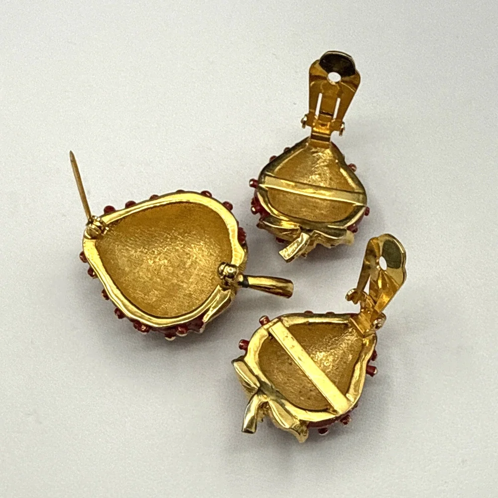 Vintage Bergere Brooch Clip On Earrings Berries Strawberry Red Gold‎ Tone READ - Picture 6 of 9